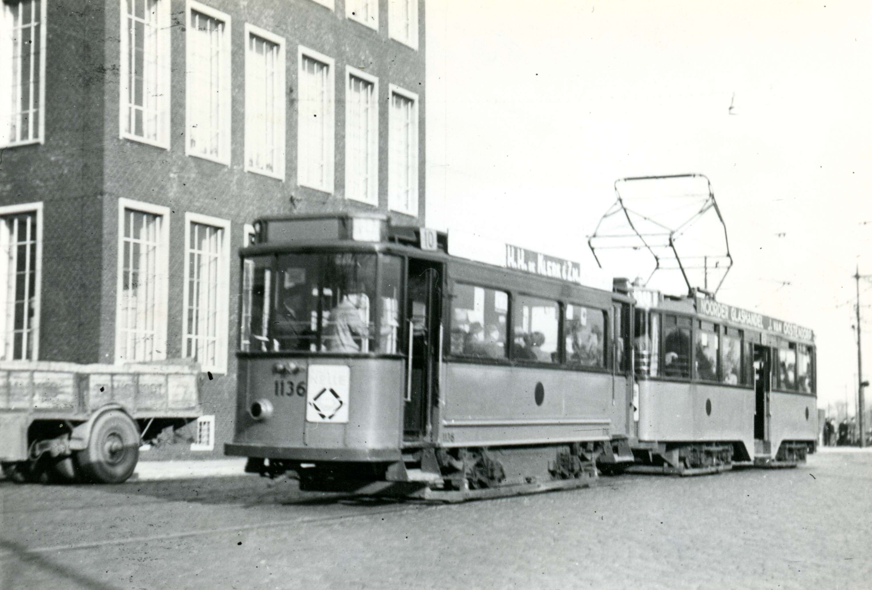 1136 2 a