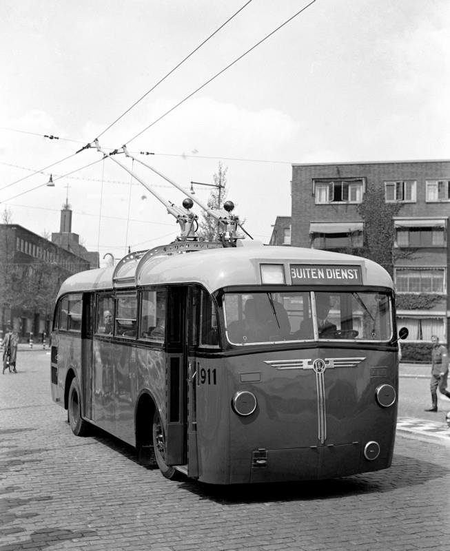 911 1 Saurer Trolley