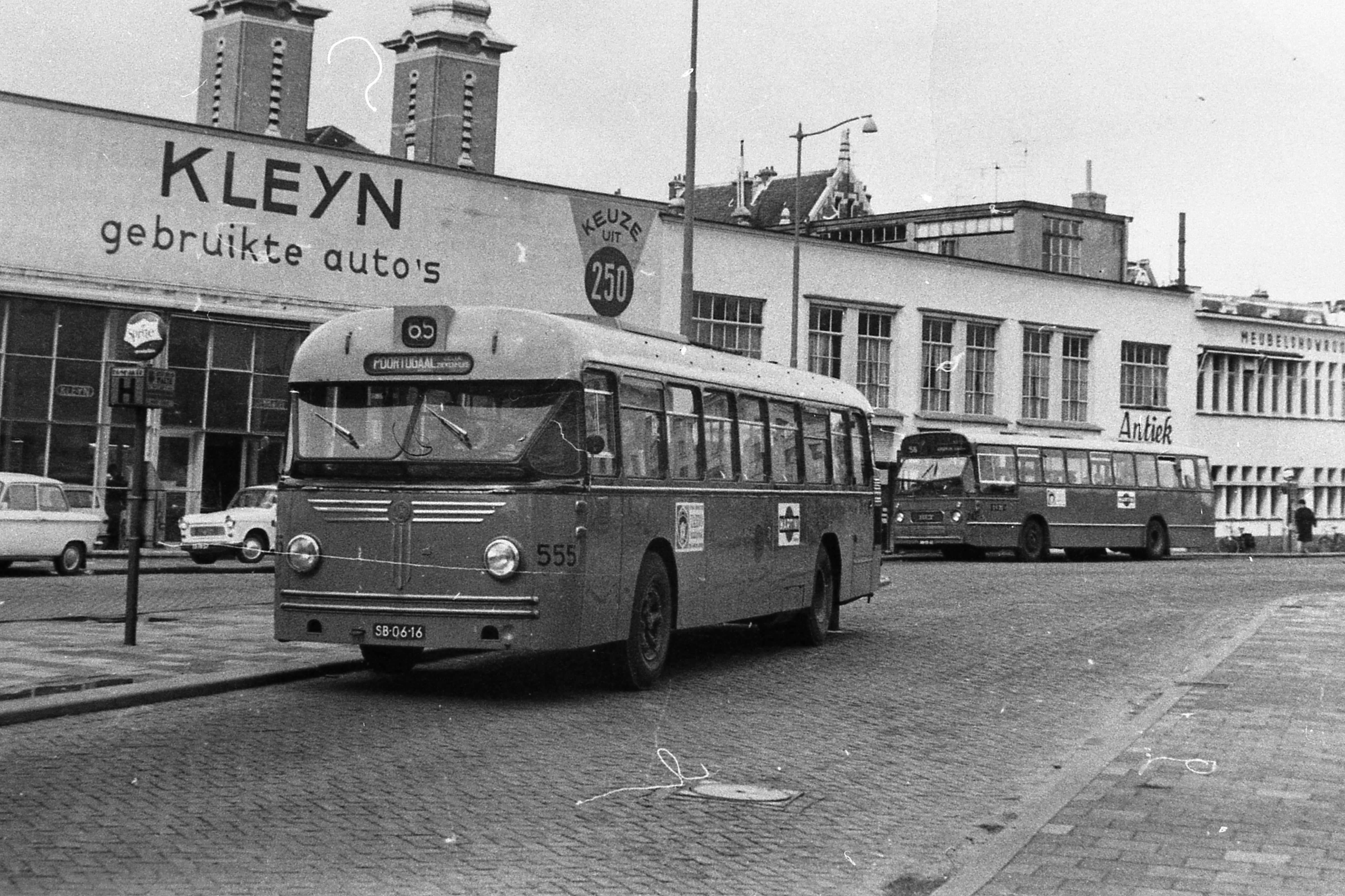 Busstation Rochussenstraat 1965 4 a