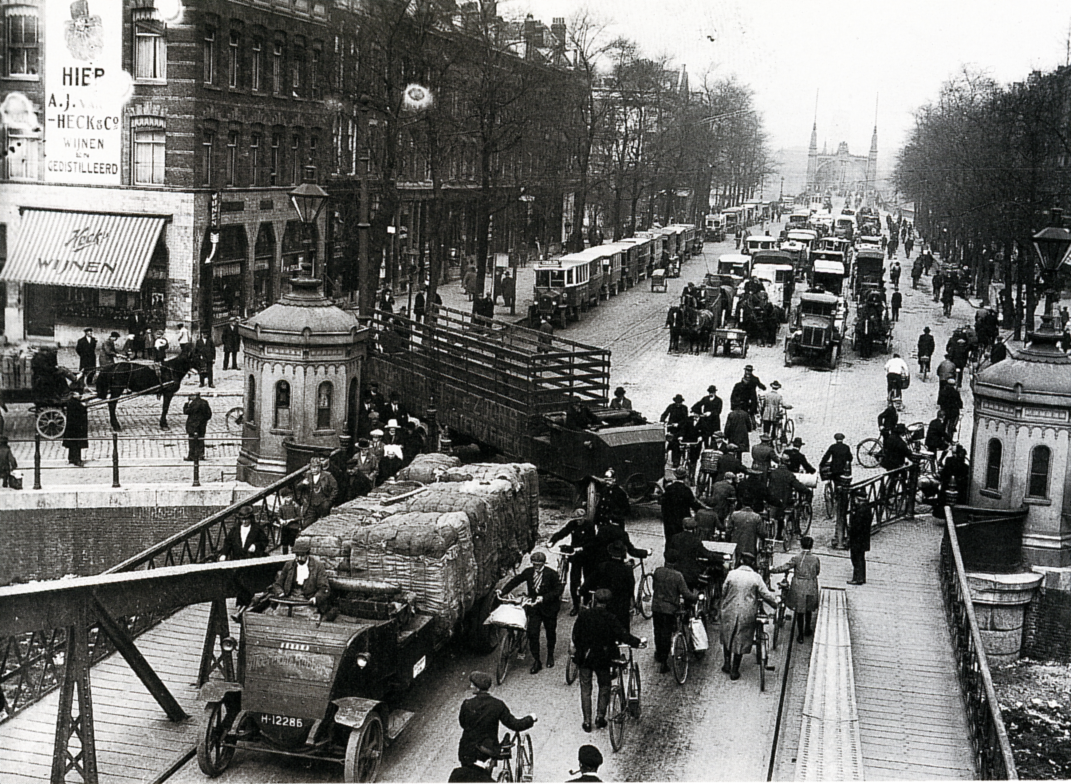 Koninginnebrug 33