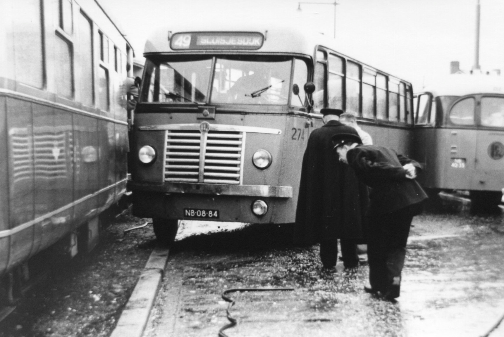 RET1955 274 1  a